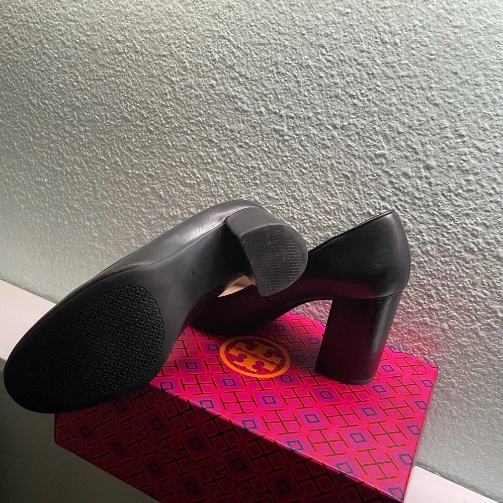 COPY - Authentic Tory Burch With Gold Logo